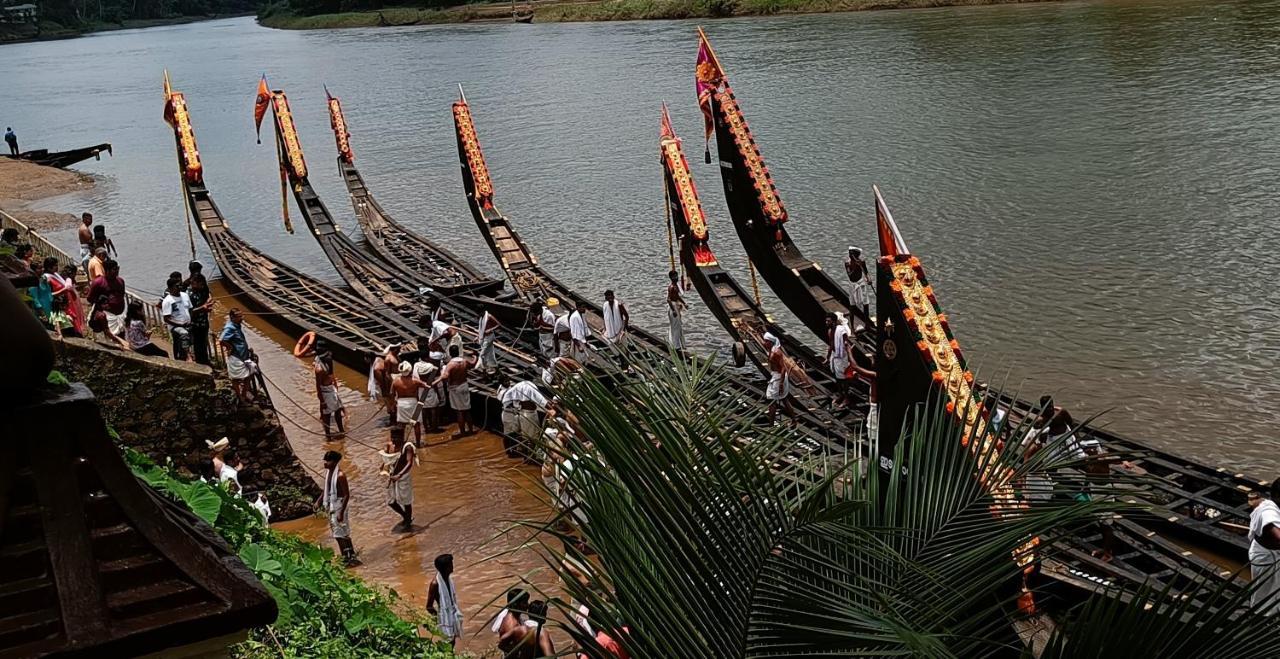 Villa Swasthi Griha à Aranmula Extérieur photo
